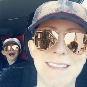 Meet your Posher, Crystal